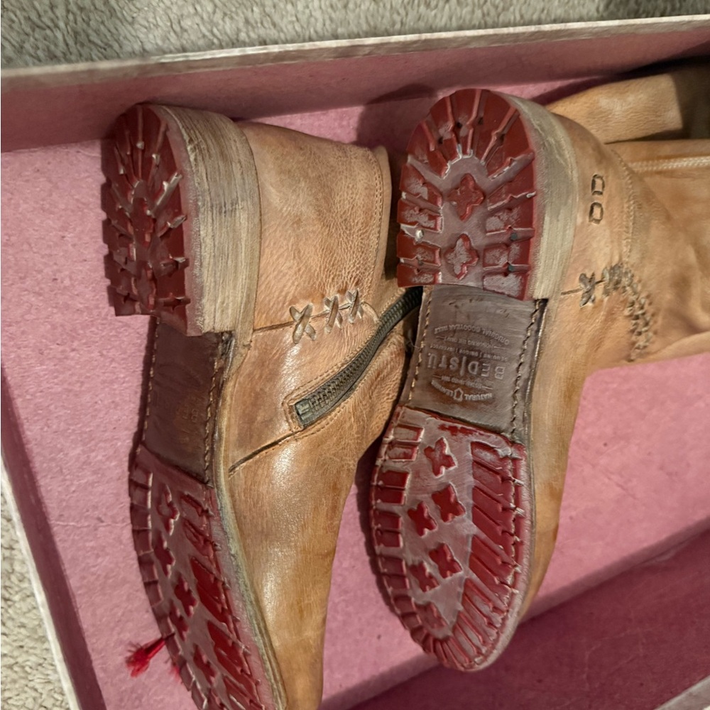 New Manchester III Icicle Bed Stu Rustic Tan Leather riding Boots 7.5 $450 - Picture 9 of 14